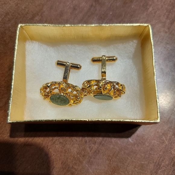 BC Jade Cuff Links - Picture 8 of 9